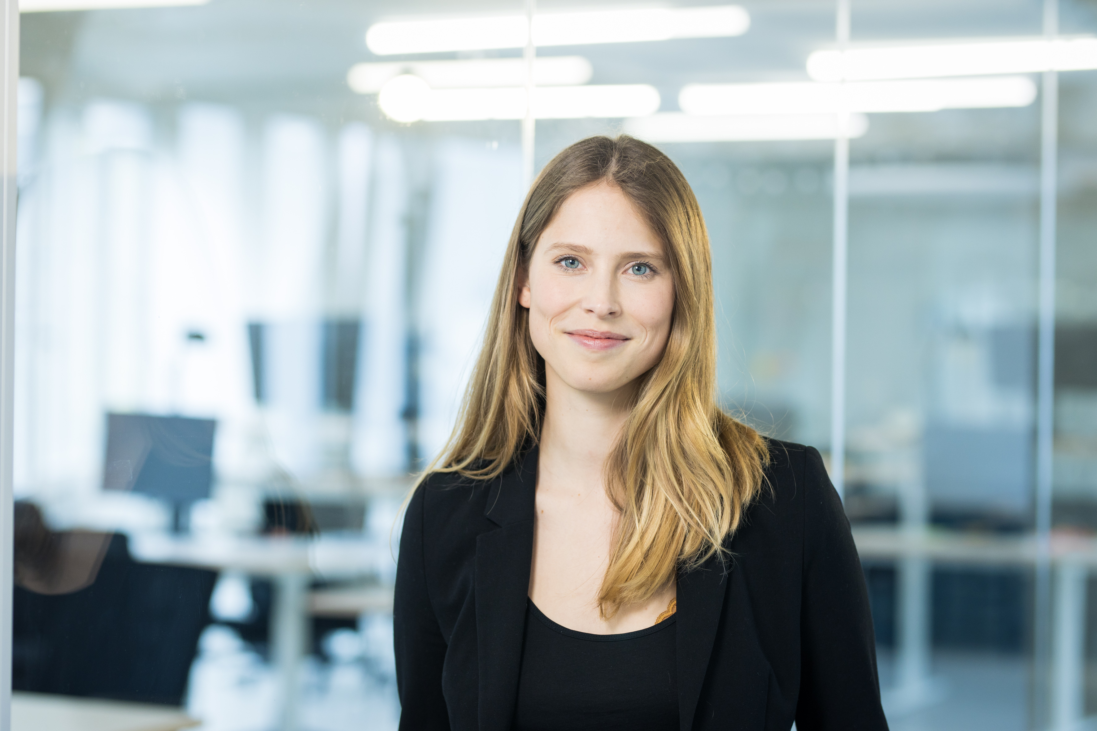 Portrait Foto der Autorin Sonja Anton