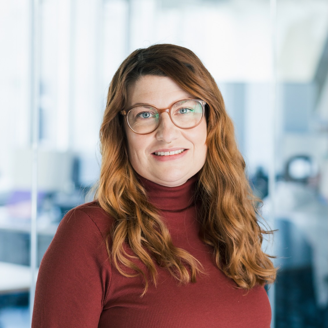 Portrait picture of the author Anja Alburg