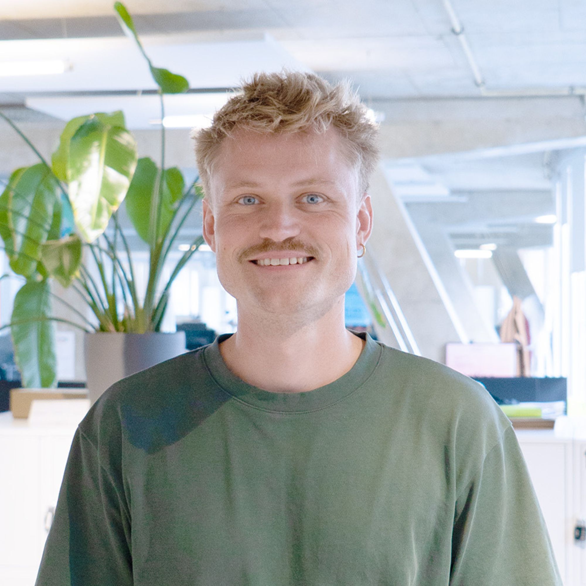 Porträtfoto des Autors Malte Bär