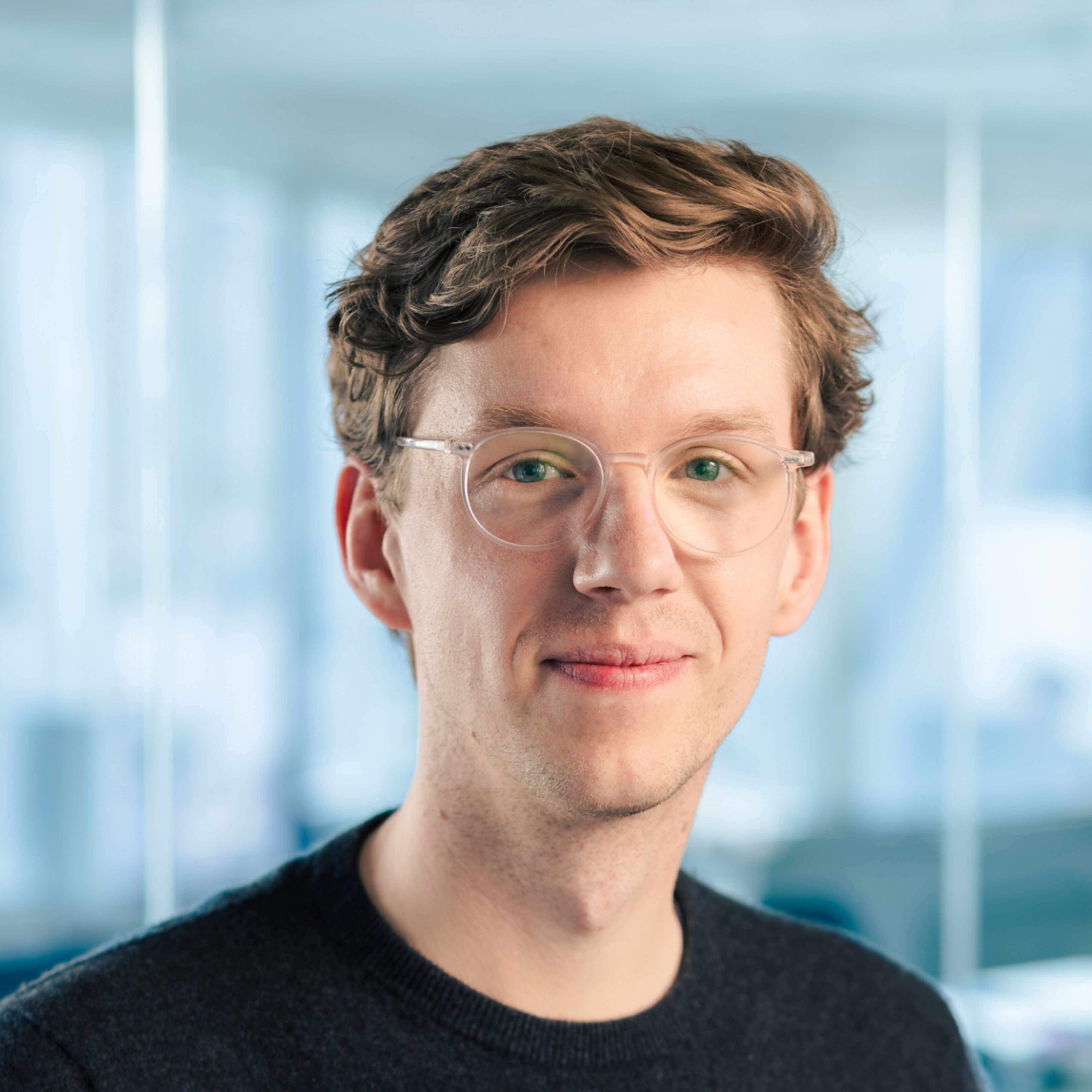 Porträtfoto des Autors Joshua Nowak