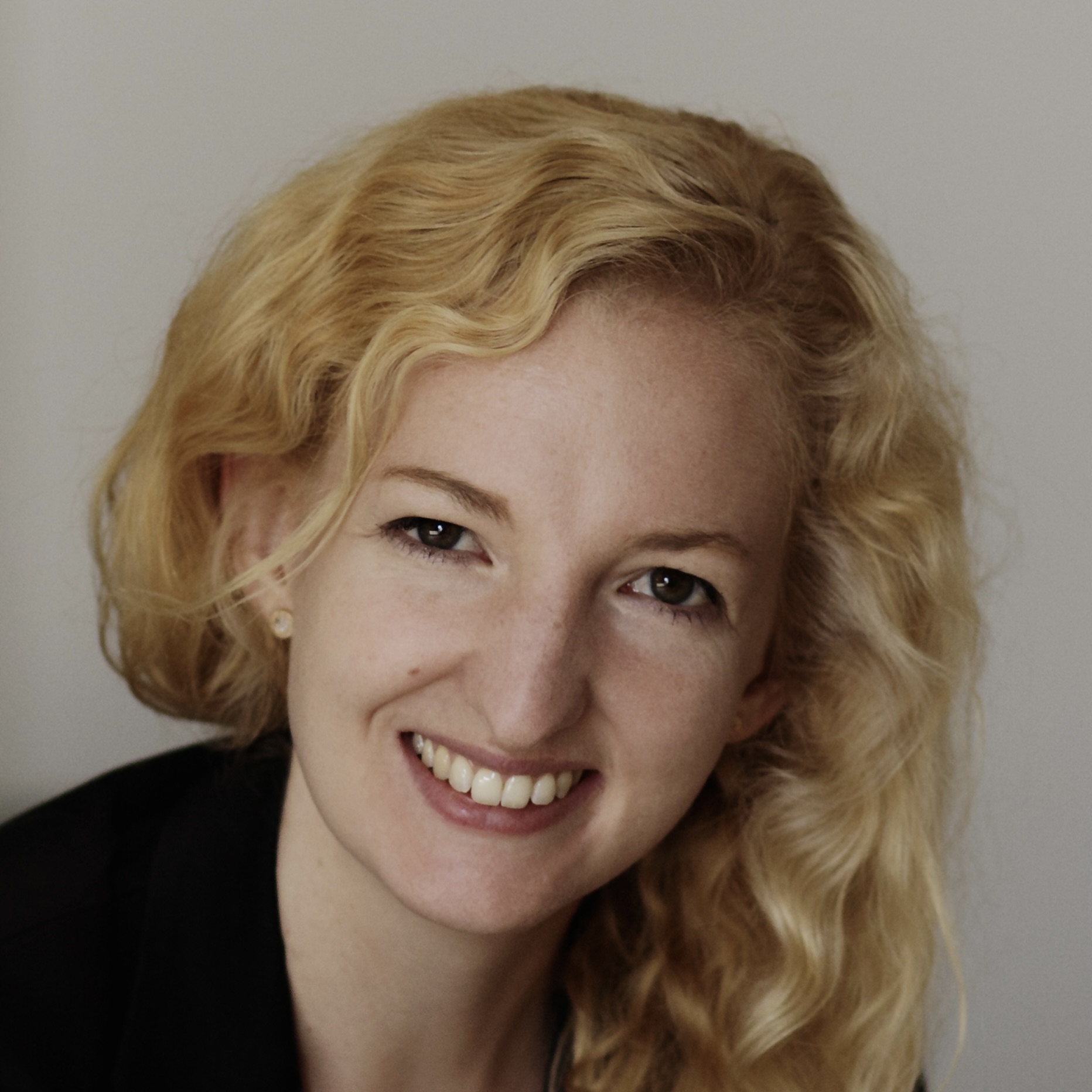 Porträtfoto der Autorin Tabea Grünewald