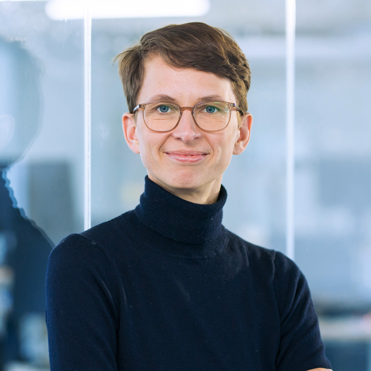 Porträtfoto von Stephanie Kaiser, CPO beim DigitalService